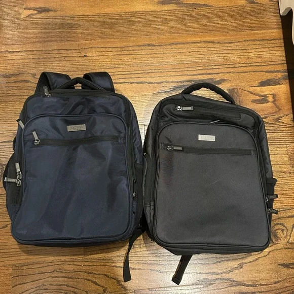 LOT 2 Kenneth Cole Reaction Brooklyn Commuter 16" Backpack - Navy and Charcoal - Picture 1 of 15